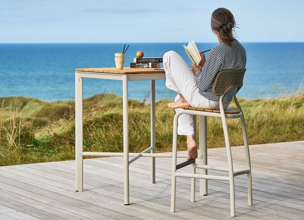 Mindo 102 bar chair