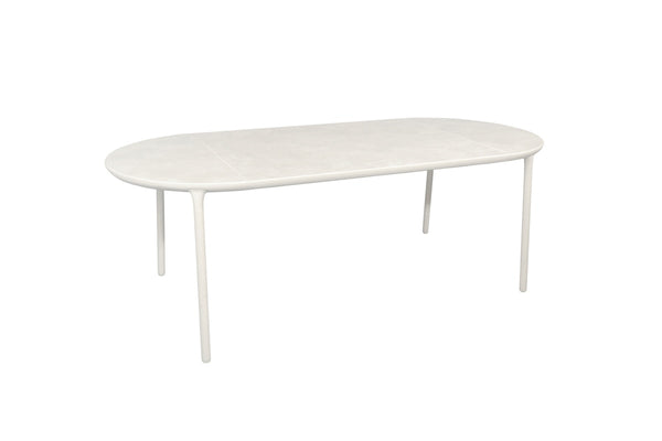 Mindo 114 Dining table oval