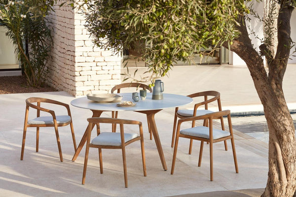 Torsa dining tables