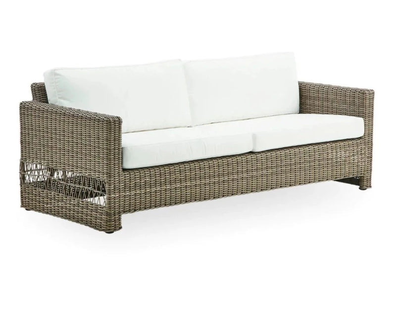 Carrie lounge