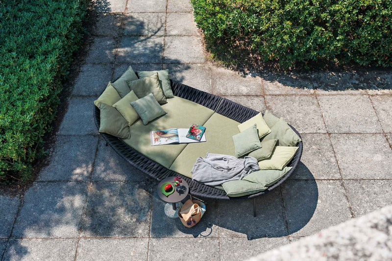 Arena 001 daybed