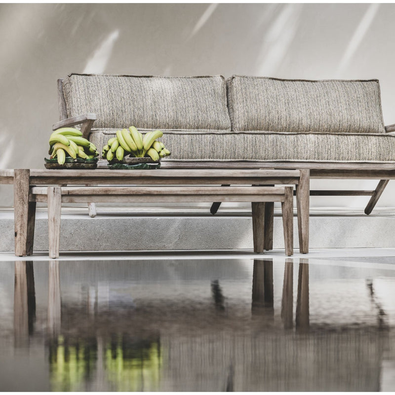 Rectangular coffee table floor