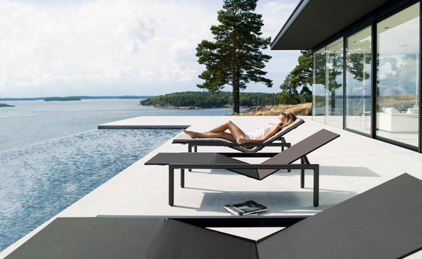 Illum Adjustable lounger