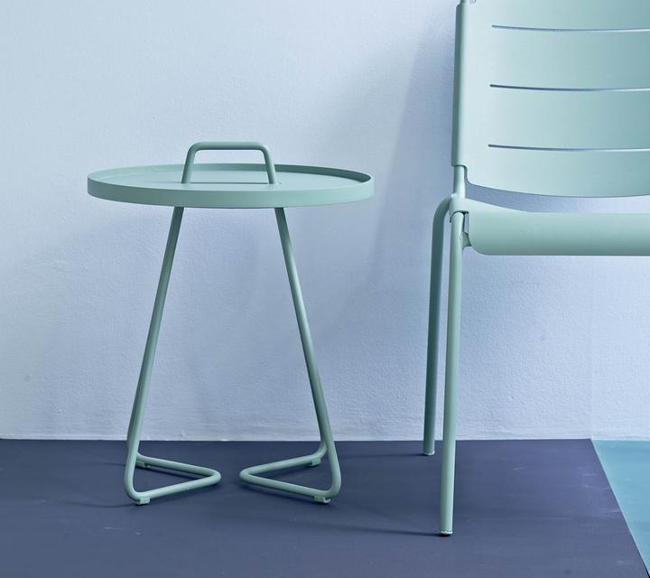 On-the-move_0005_On-the-move_side_table_Copenhagen_chair_aqua_1571336101_720x