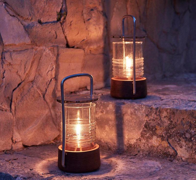 Bollard oil lamp
