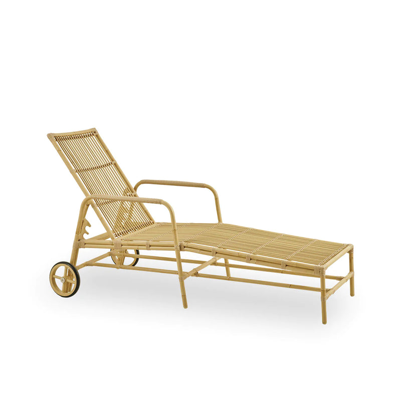 Josephine exterior liggestol