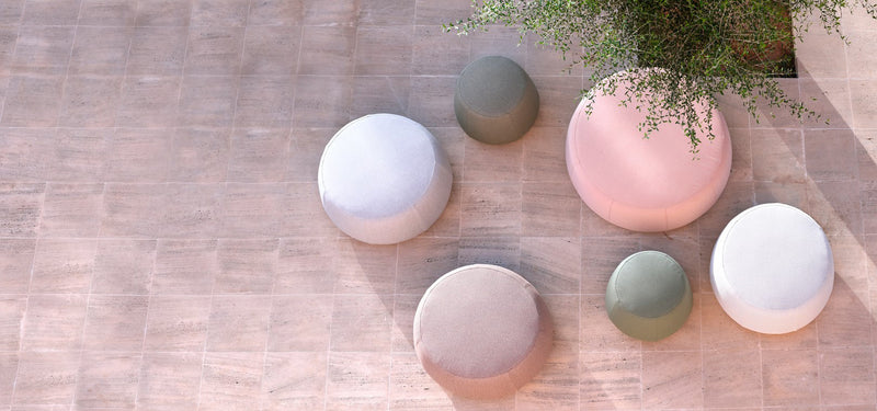 Nomad poufs
